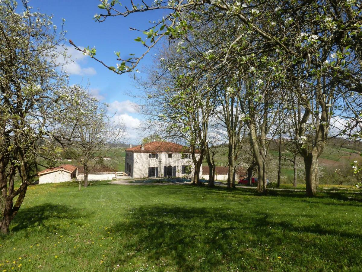 Domaine De Calbiac Acomodação com café da manhã Dolmayrac Exterior foto